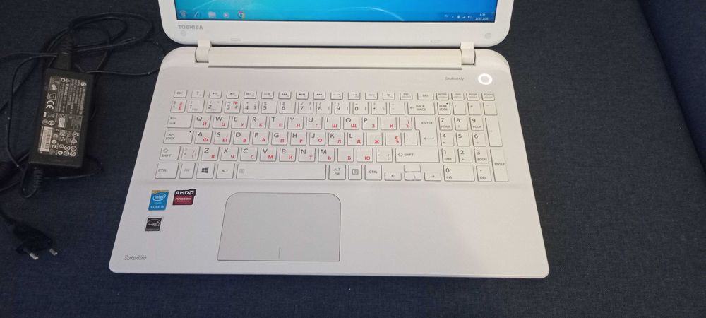 Ультрабук Игровой Toshiba L50/ Intel i5/ Video 4 gb/ Ram 8gb/ Hdd 1 Tb