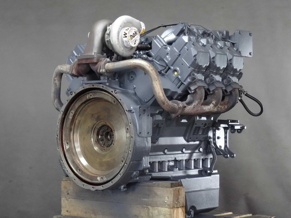 Remont silnika Deutz BF6M1015 - V6 przesiewacz, ładowarka, kruszarka