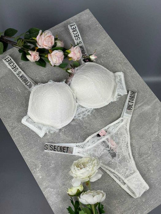 Комплект женского кружевного нижнего белья Victoria’s Secret белый