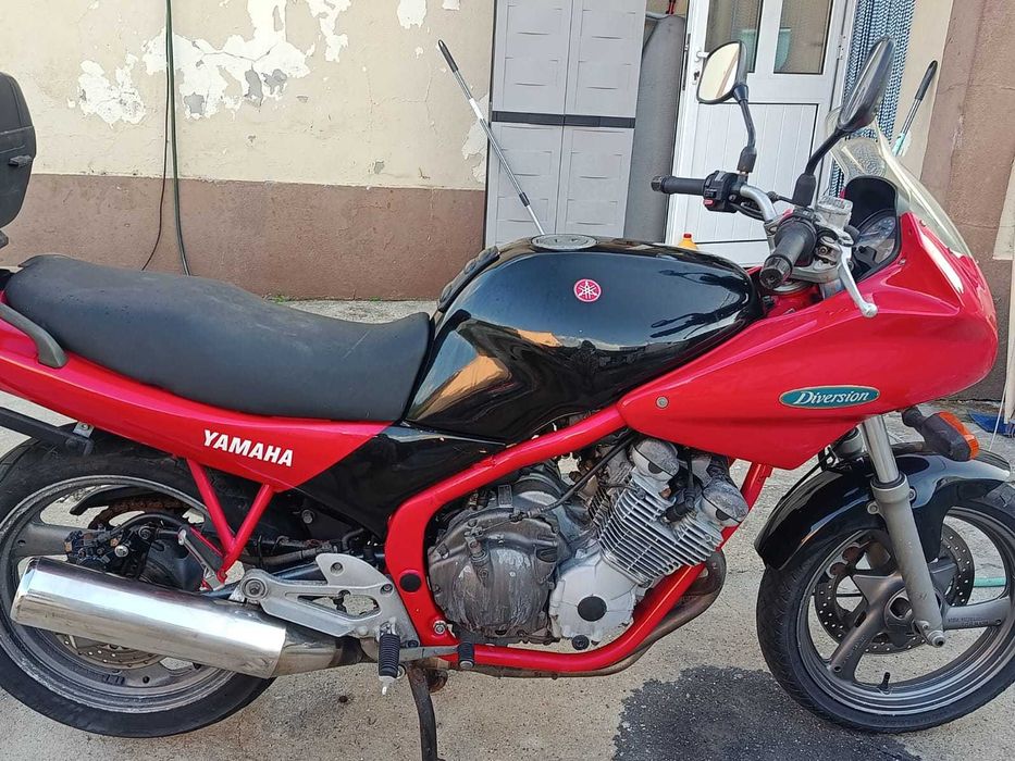 Moto YAMAHA XJ 600