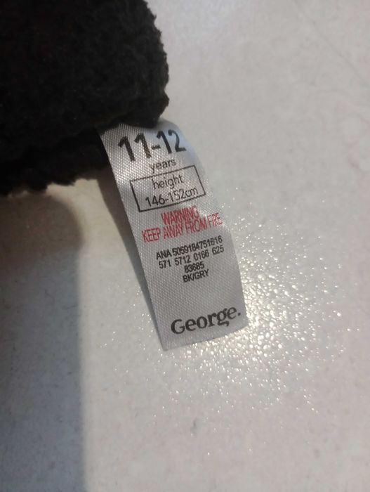 Bardzo ciepła bluza George rozm. 146