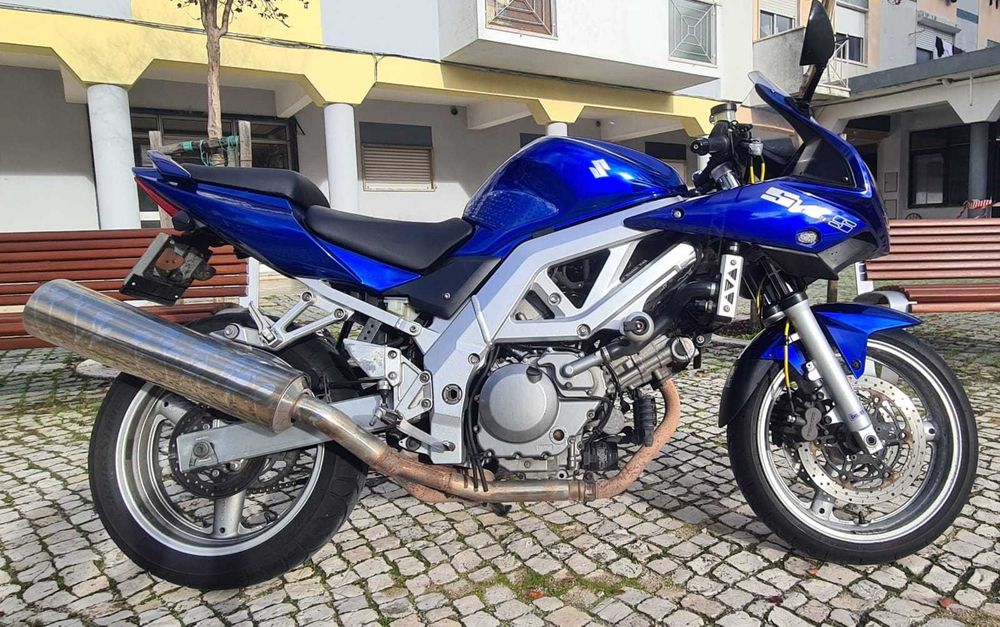 Suzuki SV650S 2005 (suspensão nova Ohlins)