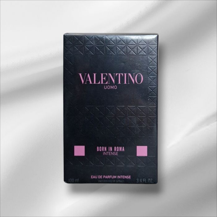 Valentino uomo born in roma