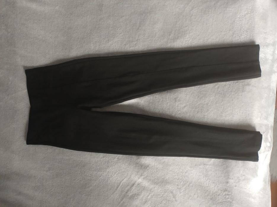 Spodnie czarne 152 cm