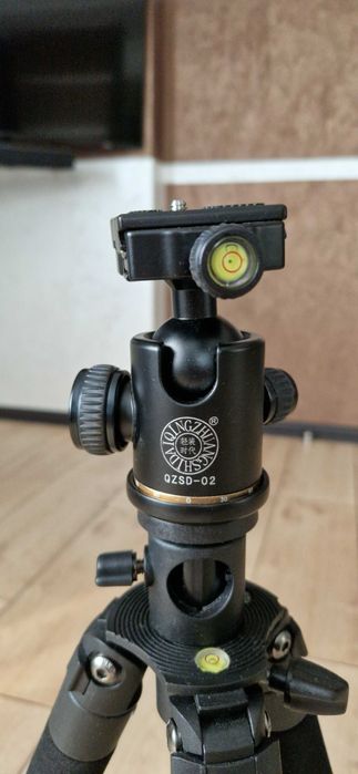 Штатив для фото/відео 2м висотою + кулькова головка QZSD-02