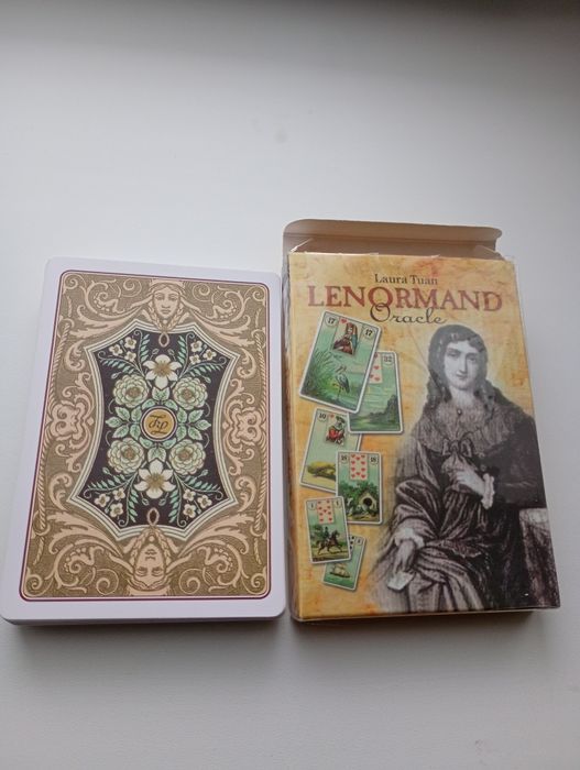Пропоную оракул Ленорман обмін на книгу по Ленорман