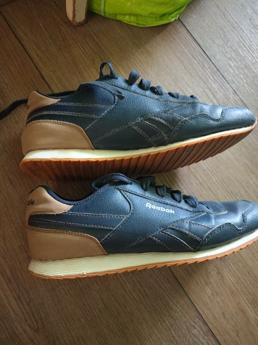 Adidasy damskie wiązane