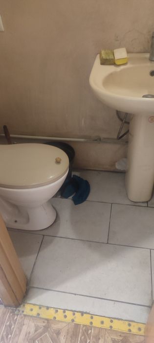 Кімната в гуртожитку з своїм санвузлом  Київська- Східна.
