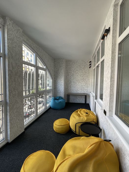 Оренда офісу з меблями м. Олімпійська (вул. Антоновича 72) світло є!!!