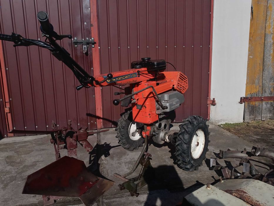 Traktorek Fortschritt e930 e931