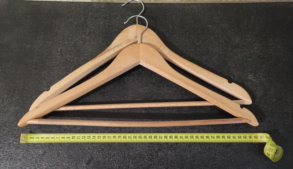Тремпель,плечики дерев'яні,вішак,вешалка.