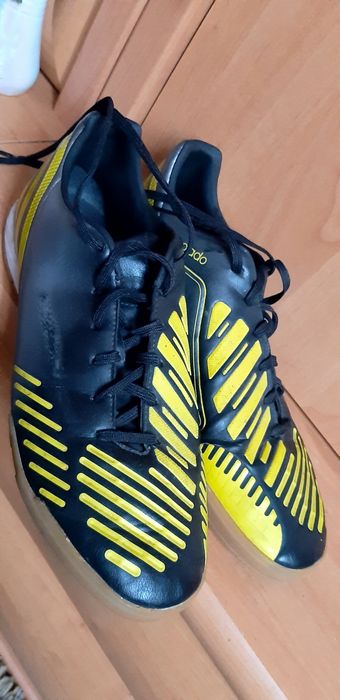 ADIDAS  Predator buty halowe