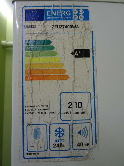 Морозилка ZANUSSI ZFU 27400 WA/Морозильна камера битова