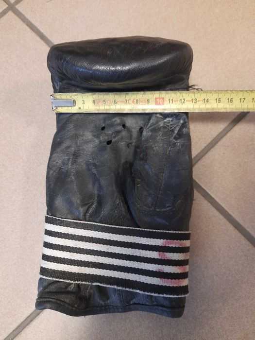 Rękawica bokserska treningowa skórzana lekka - tanio!