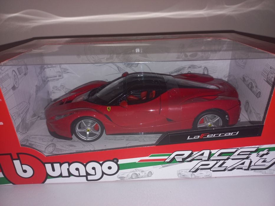 Bburago Ferrari Laferrari,skala 1:24