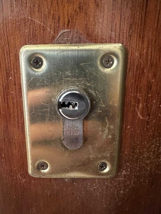 Fechadura da Cisa Direita