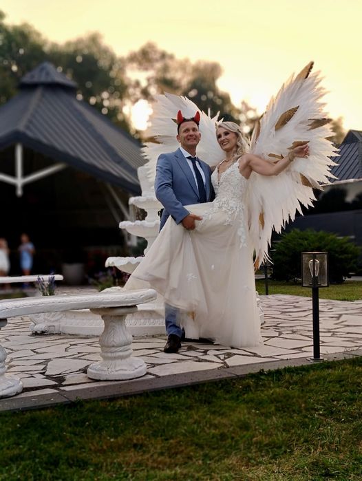 Fotobudka 360+Skrzydła do zdjęć- HIT imprez!