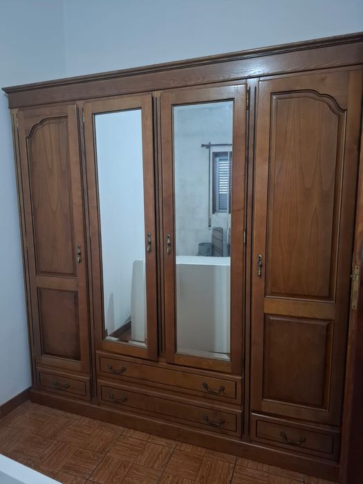 Roupeiro, Guarda Vestidos 1,95 x 2m altura. 55cm largura