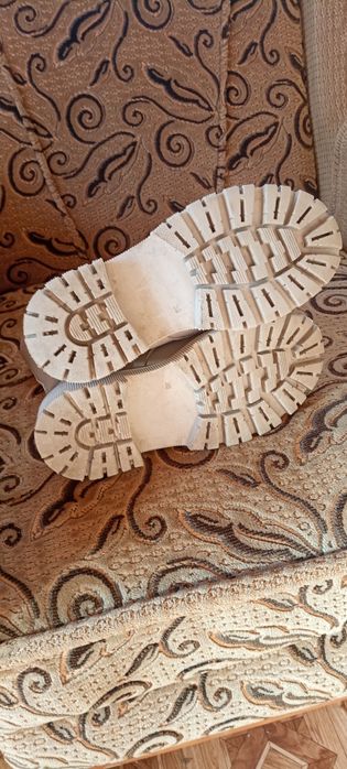 Весняно-осінні черевики