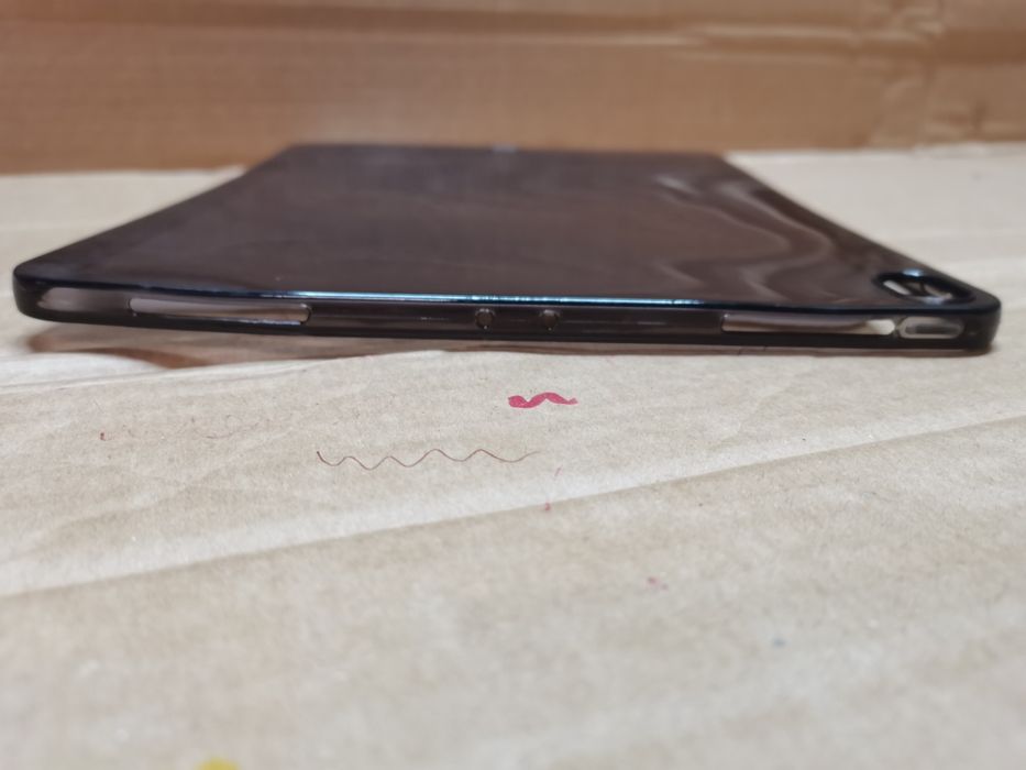 Etui z miękkiego plastiku dla iPad Pro 12,9" (2018)