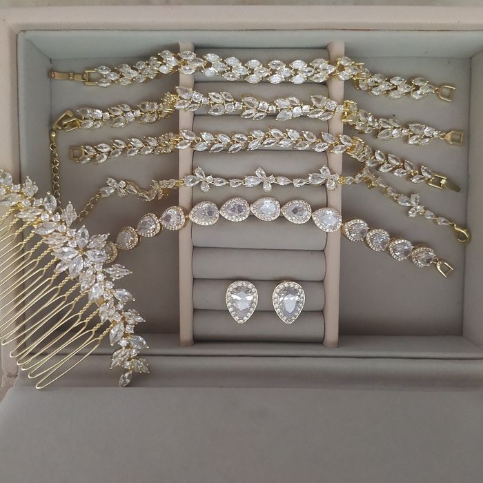 Złoty komplet kolczyki, grzebyk, bransoletka z kryształkami ślubne