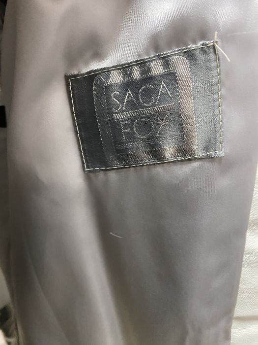 Śnieżne białe futro z lisa Saga fox