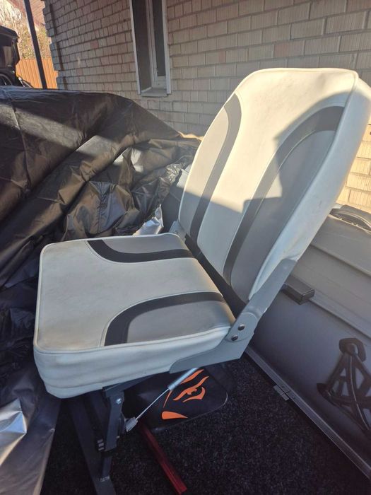 Сідушка, сидіння на пвх та маленьку алюміньку