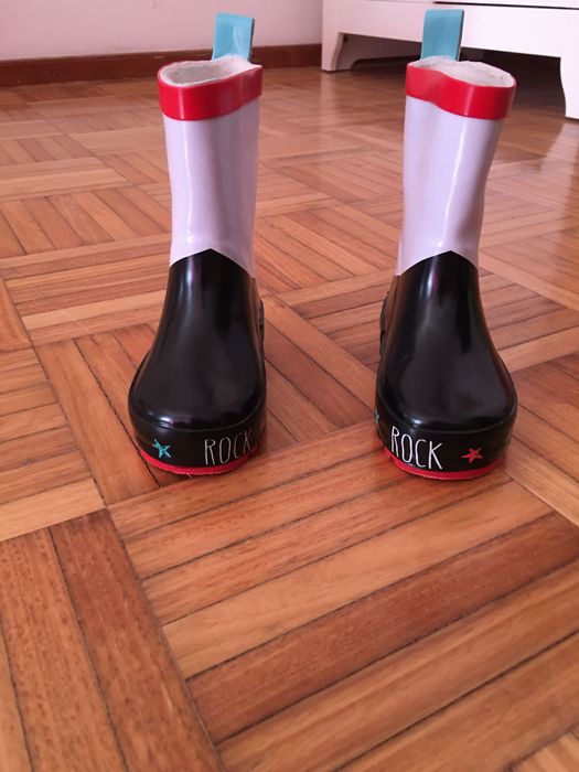 Botins/ Galochas tuc tuc