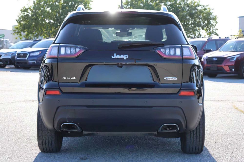Jeep Cherokee      2020