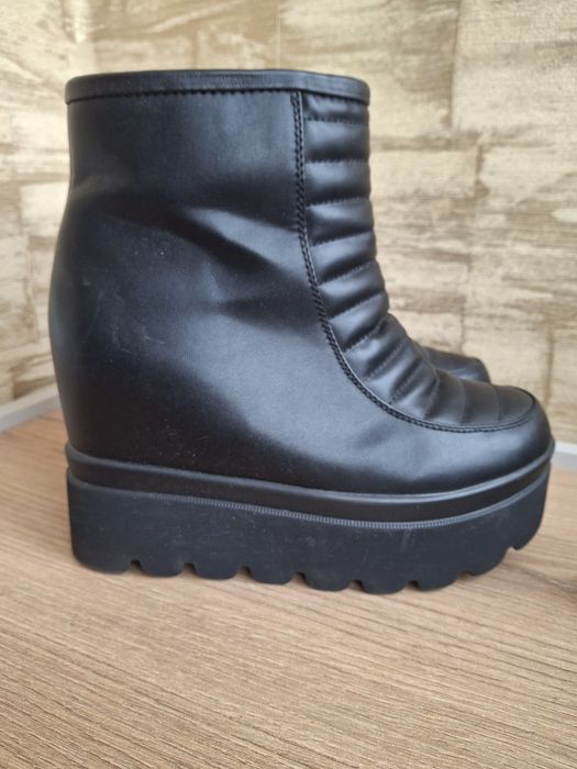 Ботіночки  37 розмір