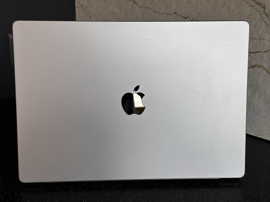 Laptop MacBook Pro 16" M1 Pro / 32 GB RAM / 512 GB SSD / Sprzęt do pracy i grafiki
