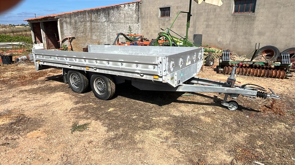 Atrelado reboque Saris 2700kg