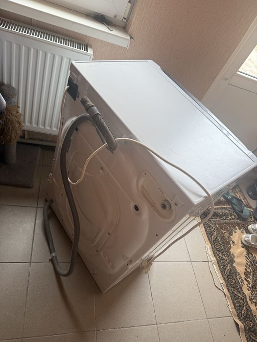 Продам стіральну машинку під ремонт