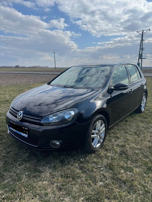 Volkswagen Golf Sprzedam zadbany samochód użytkowany przez kobietę.