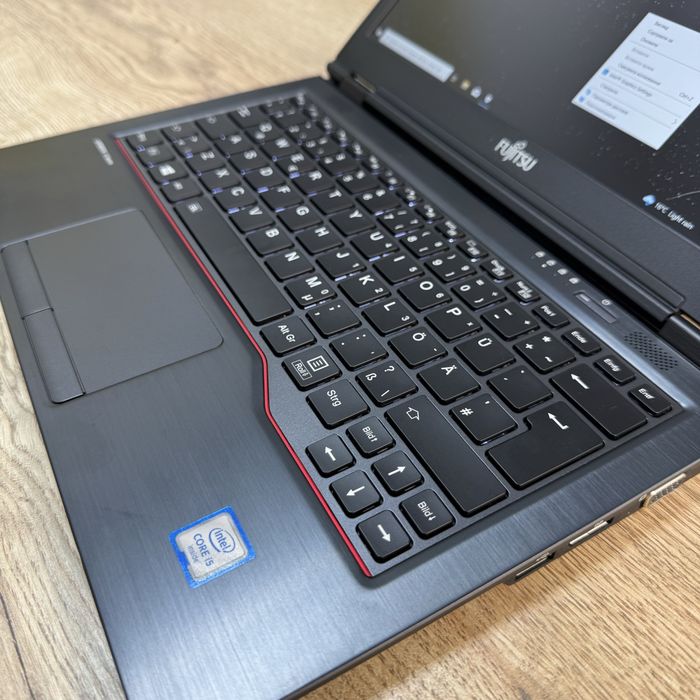 Ноутбук Fujitsu Lifebook U727  i5-6200u/8Gb/256SSD FHD-IPS