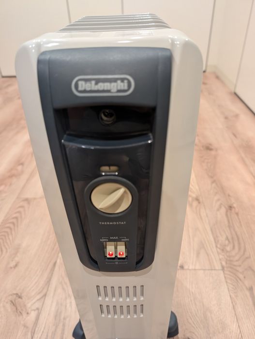 Масляний радіатор DeLonghi 1500 Вт