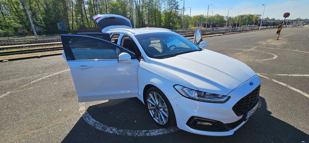 Ford Mondeo ST LINE MK5 2.0 190 KM AktywnyTempomat Full LEDY ALUFELGI 19" Vignale