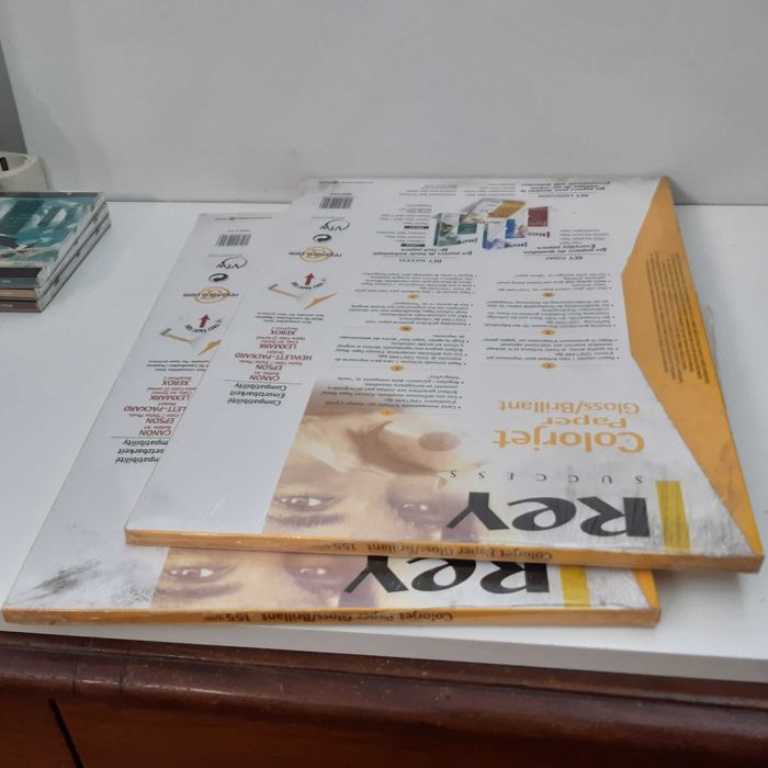 2 Embalagens Novas Papel A3 Fotográfico Brilhante 155g. p/ Impressoras