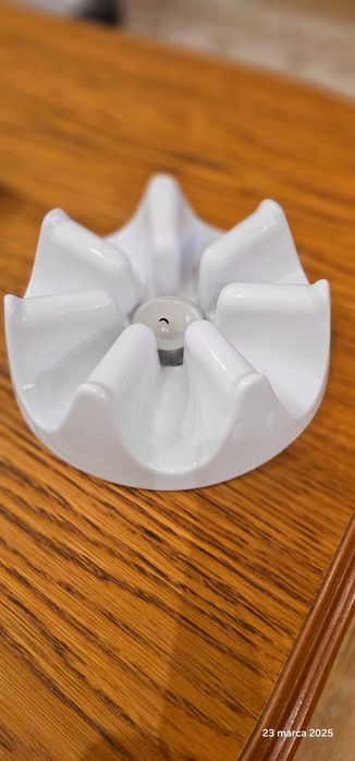 Dzbanek z podgrzewaczem