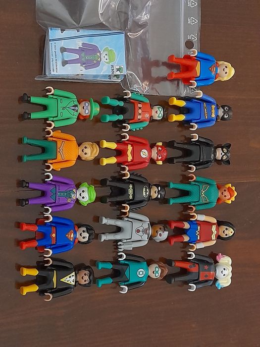 Figuras Dc comics Playmobil kinder Surpresa  Joker,  Batgirl,  Harley