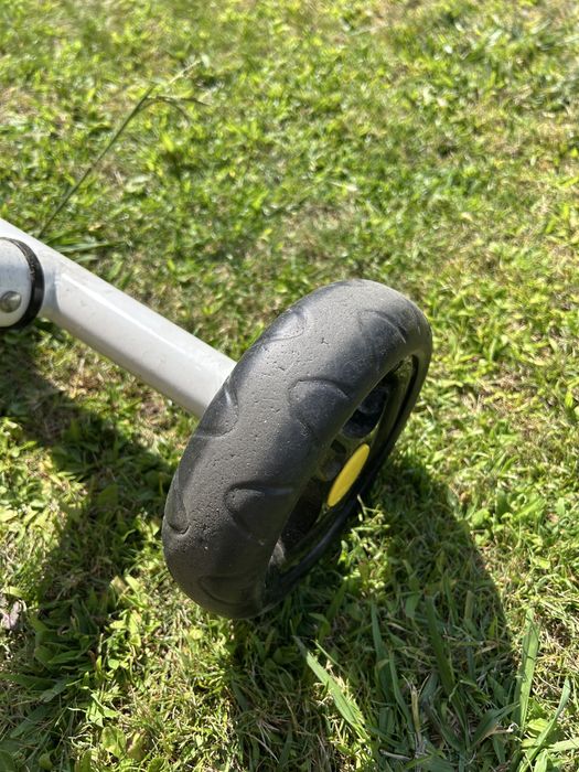 Triciclo de crianca com cesto