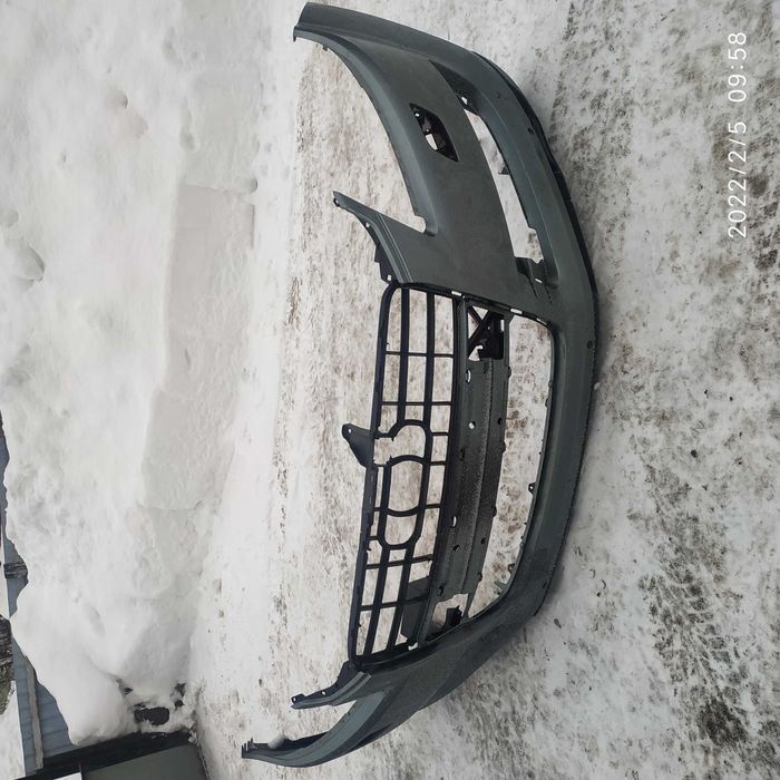 Бампер передній Аудіо Ку7 Кю7 Audi Q7 4L0 807 437