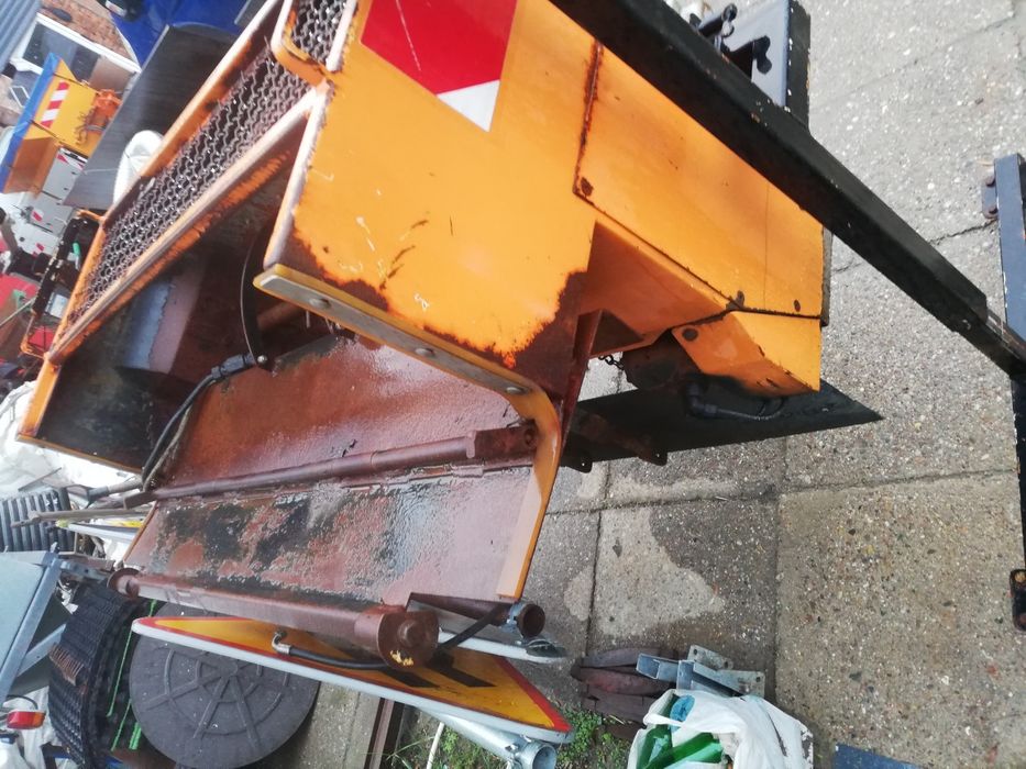 Piaskarka solarka hydrauliczna multicar