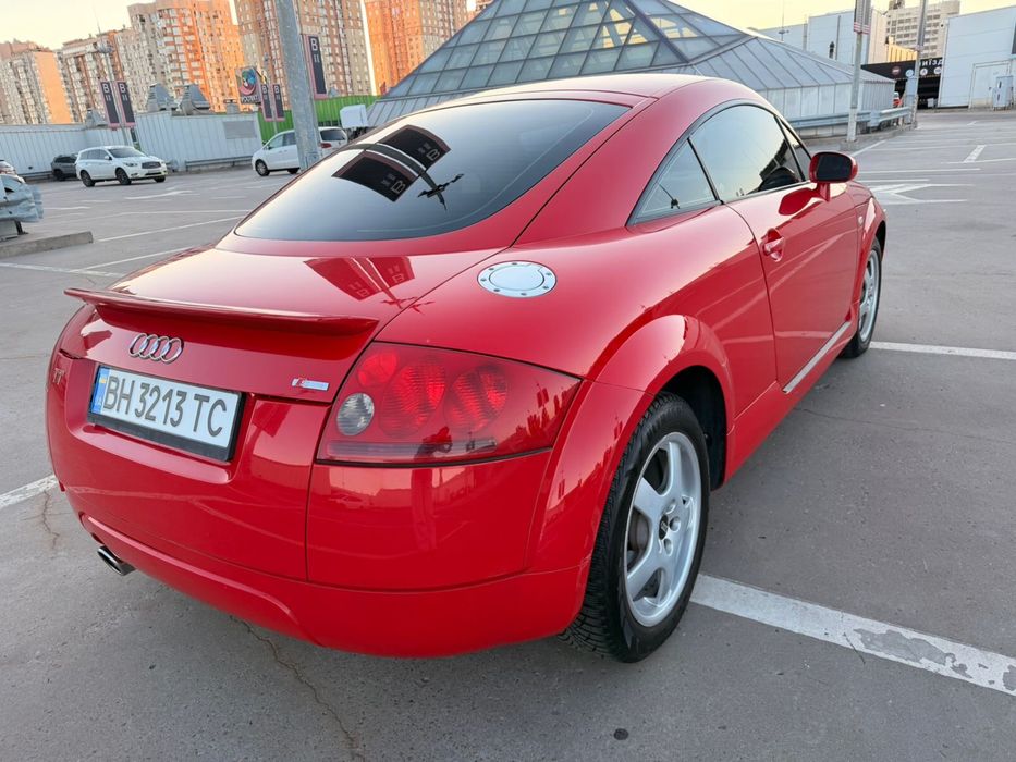 Продам автомобіль Audi TT