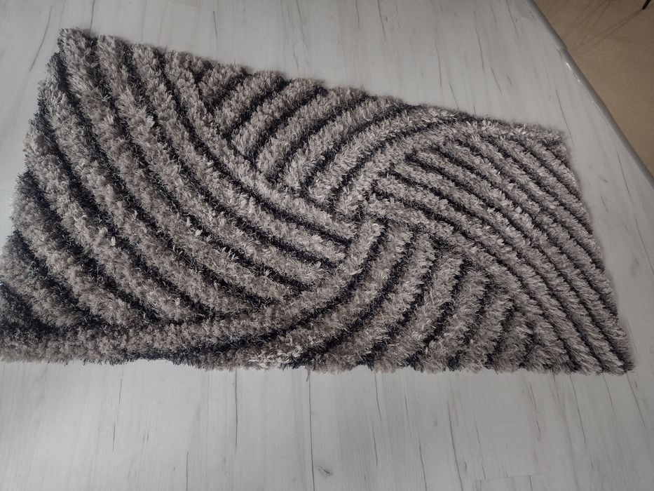 dywan pokojowy szary