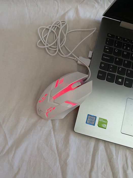 Rato Gaming with LEDs64284411235586124