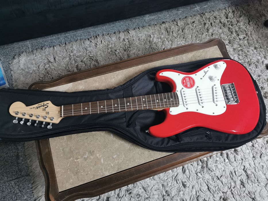Squier strat mini by fender