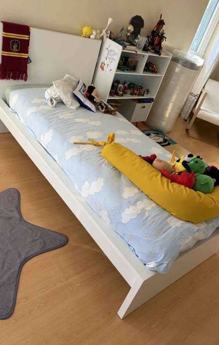 Cama solteiro Ikea 90x200