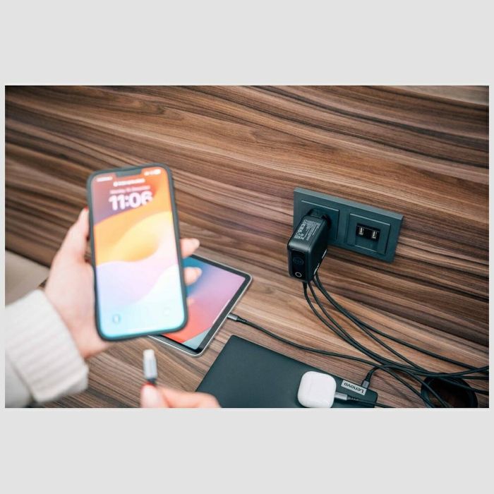 Ładowarka sieciowa Verbatim Mini GaN 140W 3xUSB-C PD/1x USB-A QC adapter UE/UK/USA czarny 30240