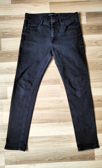 Czarne spodnie jeansowe Medicine Slim Fit W32 L32– bardzo dobry stan